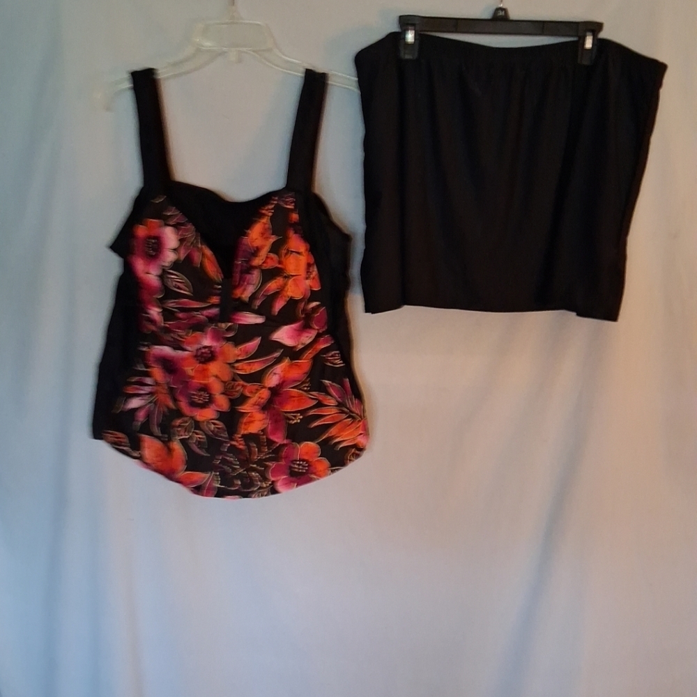 Floral Black and Pink Tankini - Picture 2 of 4